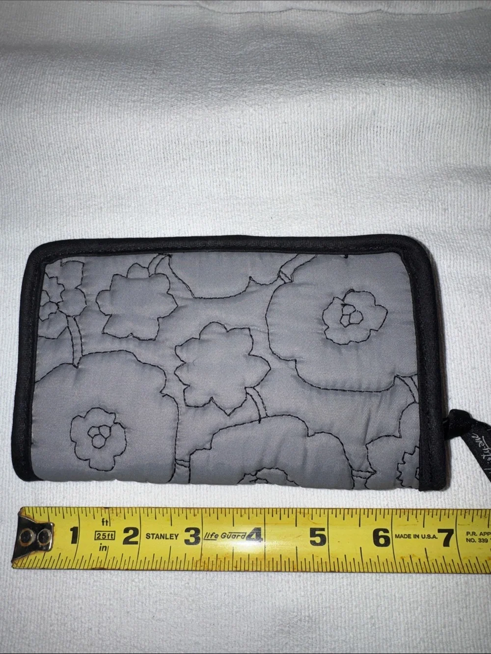 Thirty One Gray Quilted Floral Zip Wallet - Like New